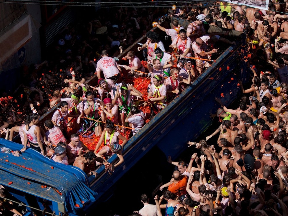 la-tomatina-festival-bunol-spain-8