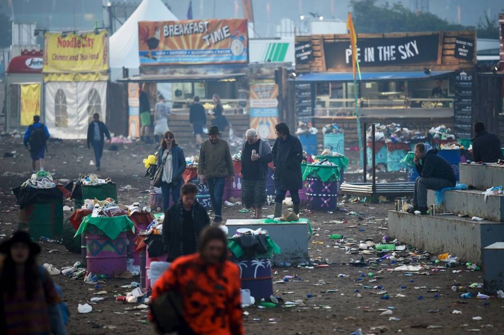 Glastonbury-clean-up