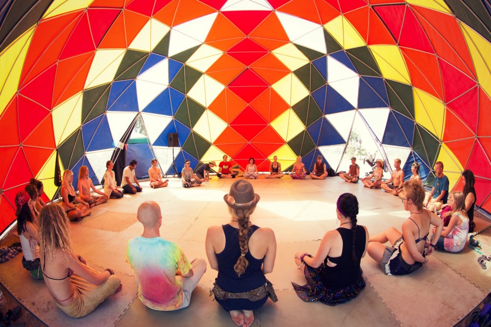 Setareh-Vatan_Yoga-at-the-Rainbow-Dome