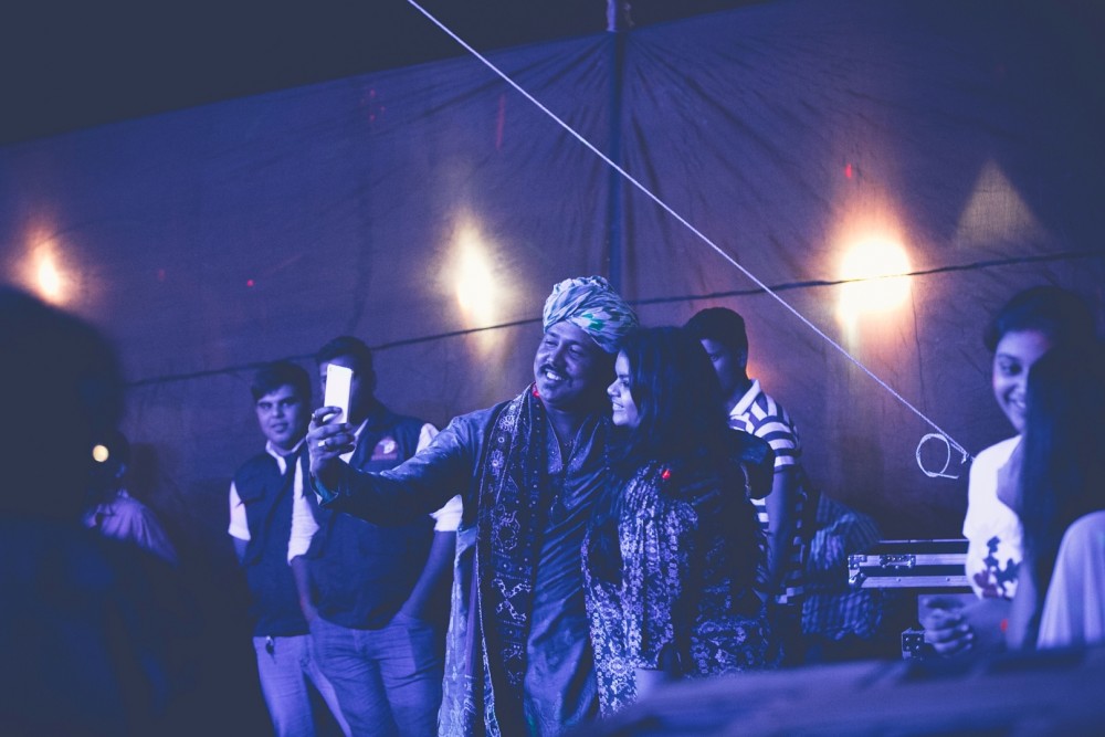 Mame Khan interacting with the crowd at the 10 Heads Festival