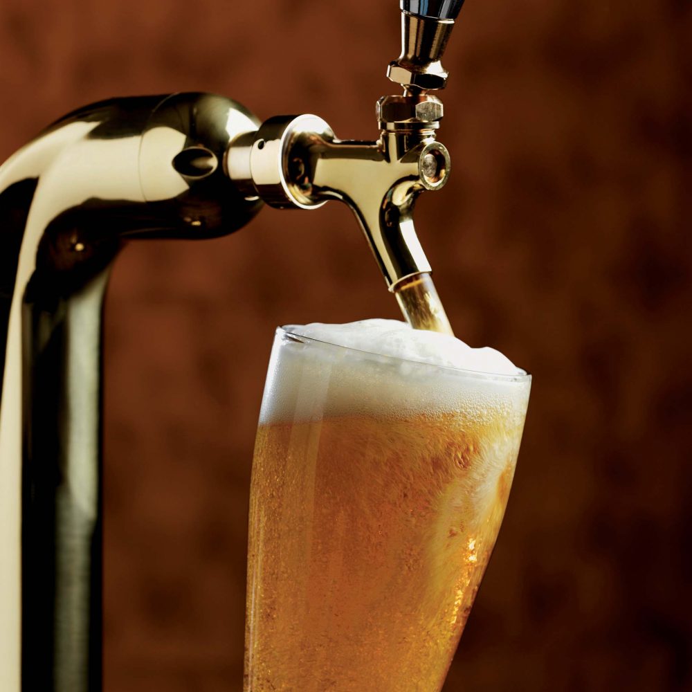 drink242-beer-tap-shot-lightened
