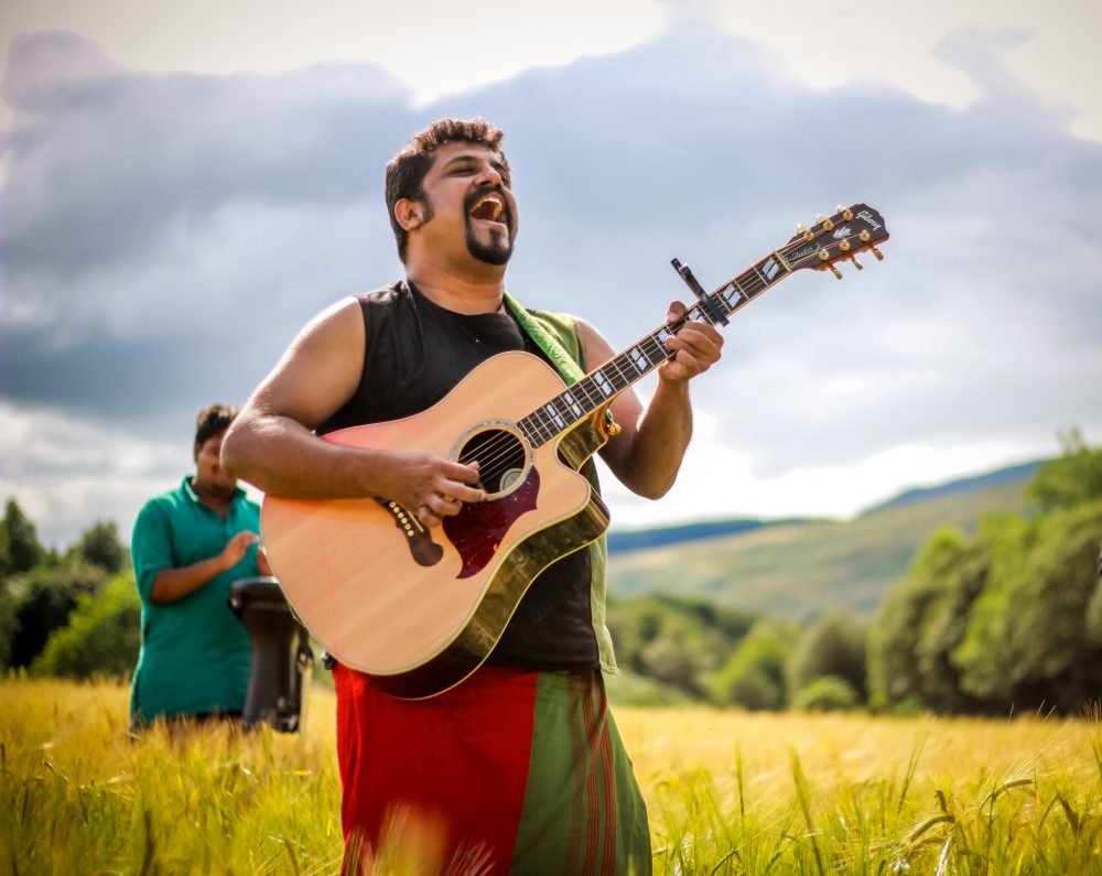 Raghu-Dixit-Daisy_Costello-Gaurav_Vaz