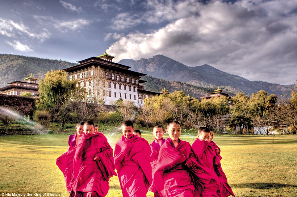 bhutan monks1