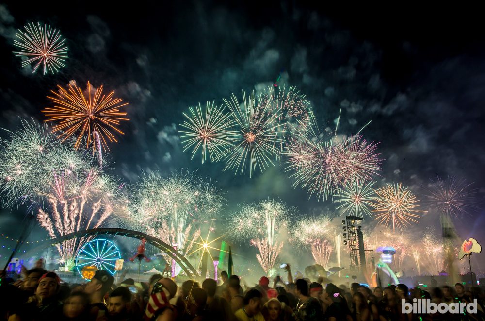 fireworks-EDC-Las-Vegas-Day-2-2016-billboard-1548