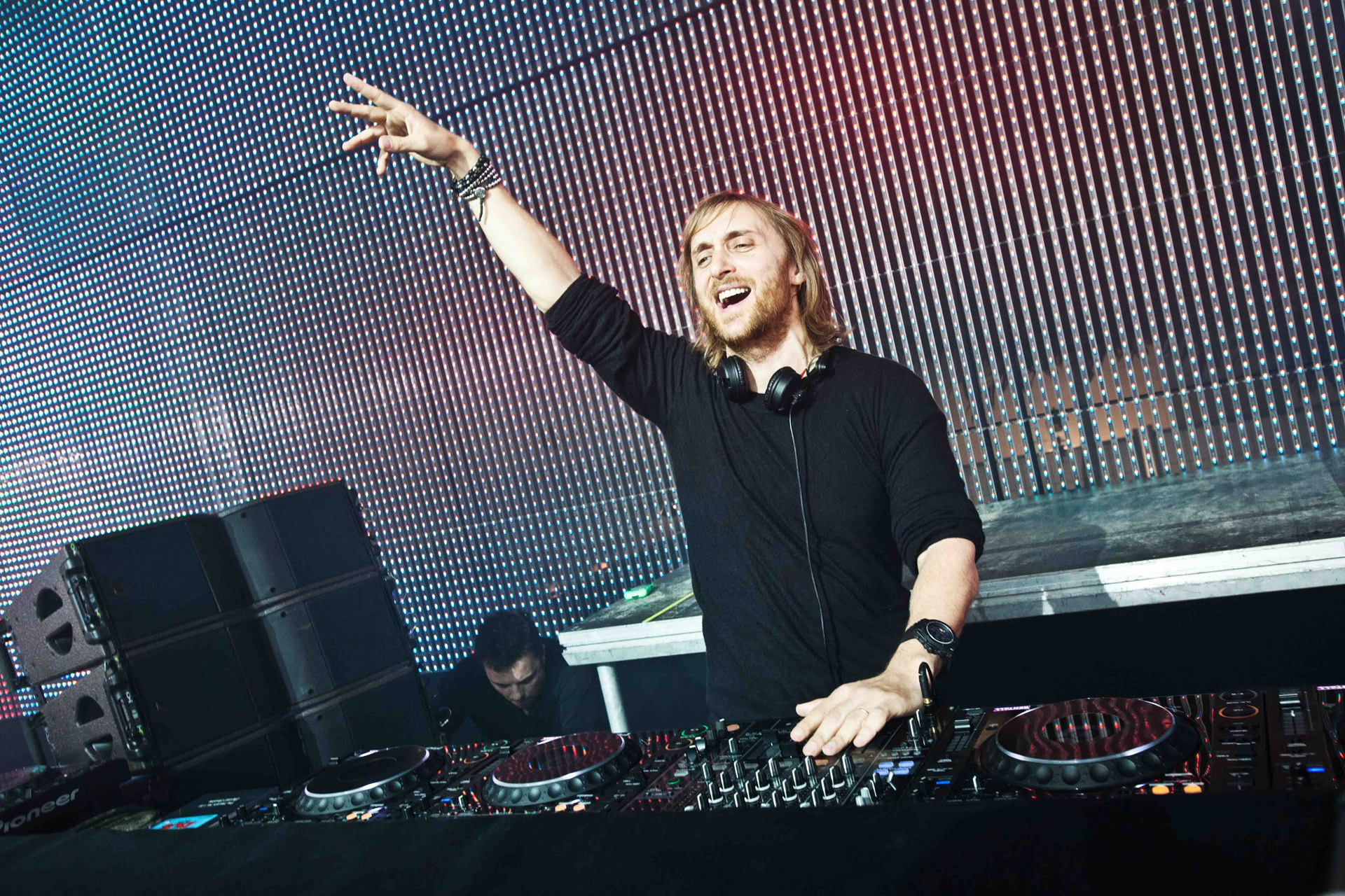 Biodata Lengkap dan Daftar Album DJ David Guetta