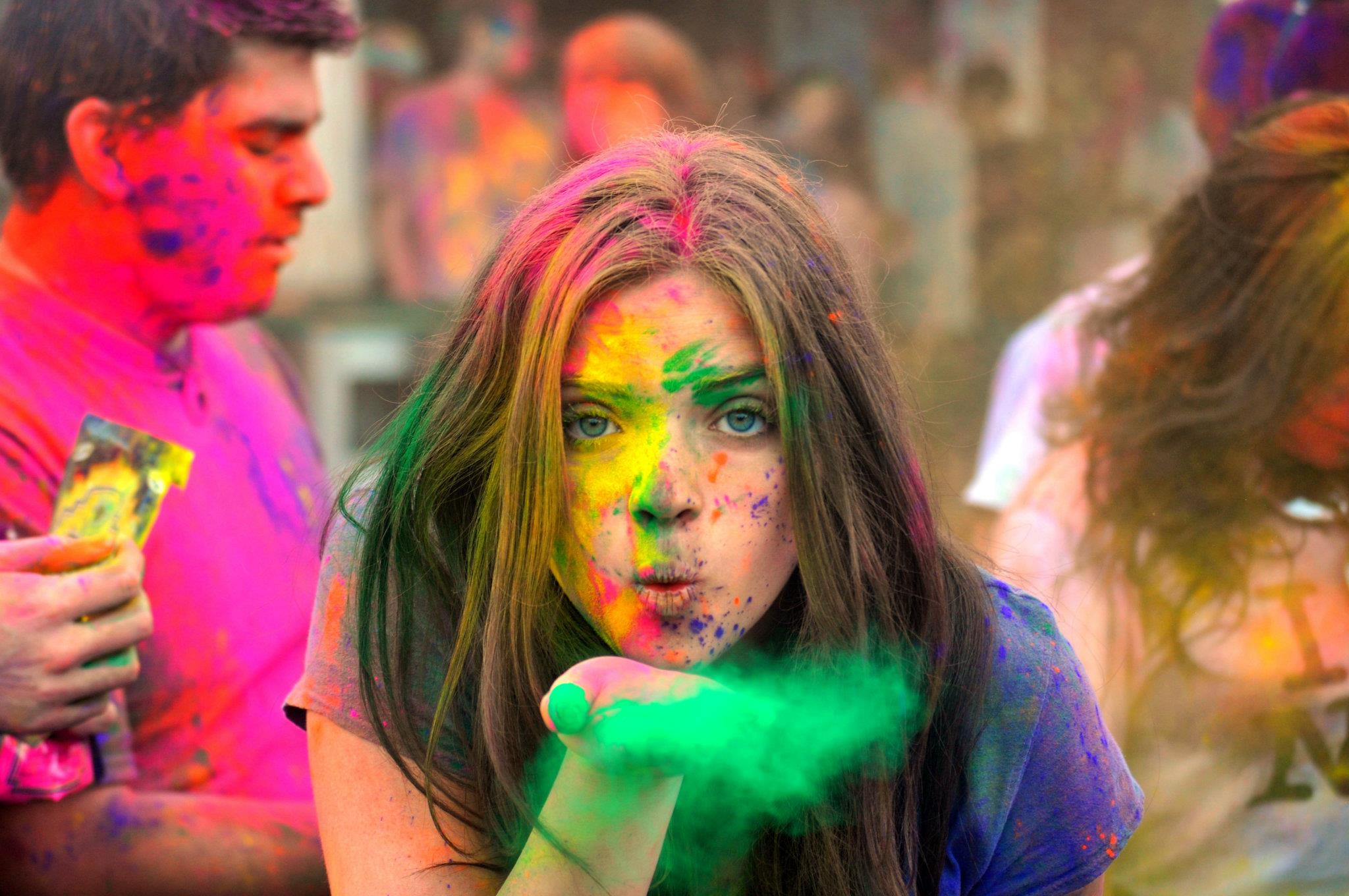 holi festival barcelona horario