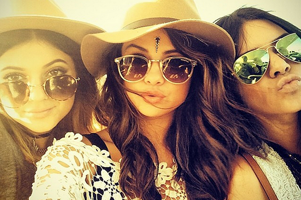 Should Bindis Be Banned From Music Festivals?