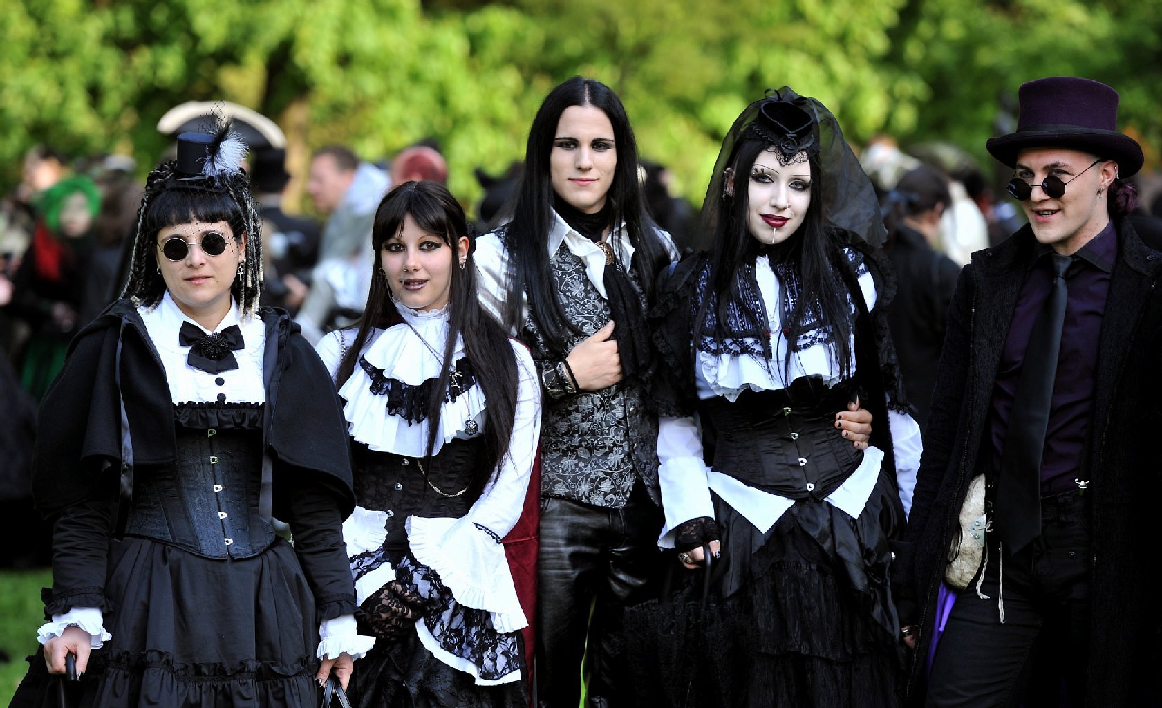 10 Festivals Celebrating The Gothic Subculture - Sherpa Land