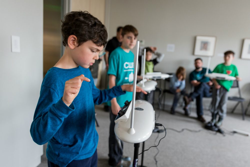 Kid-Theramin-Workshop-at-21C-Gallery-credit-Eric-Waters-5-20