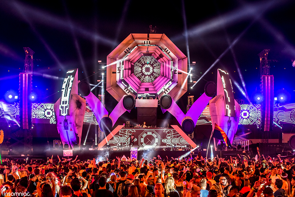 A Stage At EDC Caught Fire Thanks To Faulty Pyrotechnics - Sherpa Land
