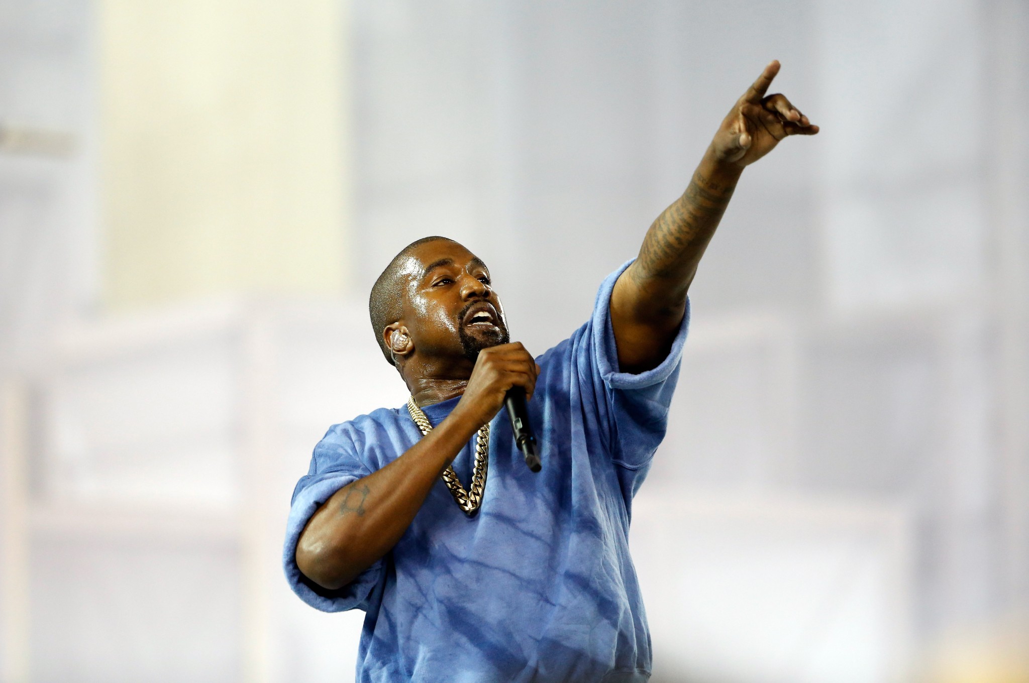Relive Kanye West's Best Festival Performances! - Sherpa Land